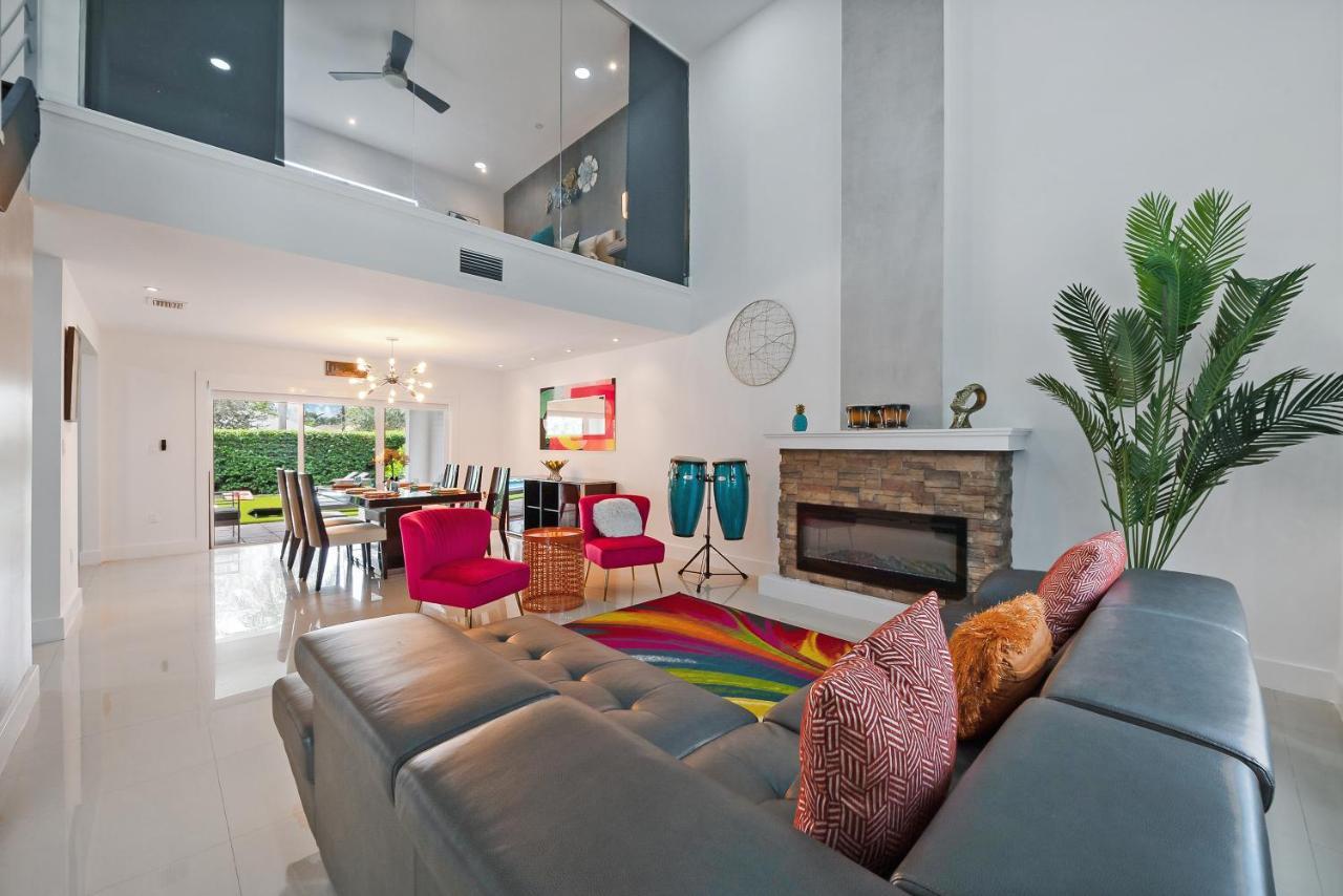 Experience Miami's Bongo's House Private Pool And Game Luxury L54 Ferienhaus *